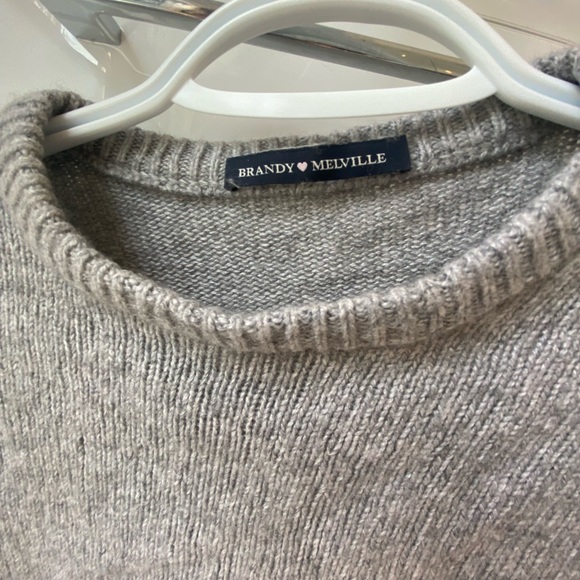 Brandy Melville Bernadette grey&red striped knit sweater - Picture 2 of 3